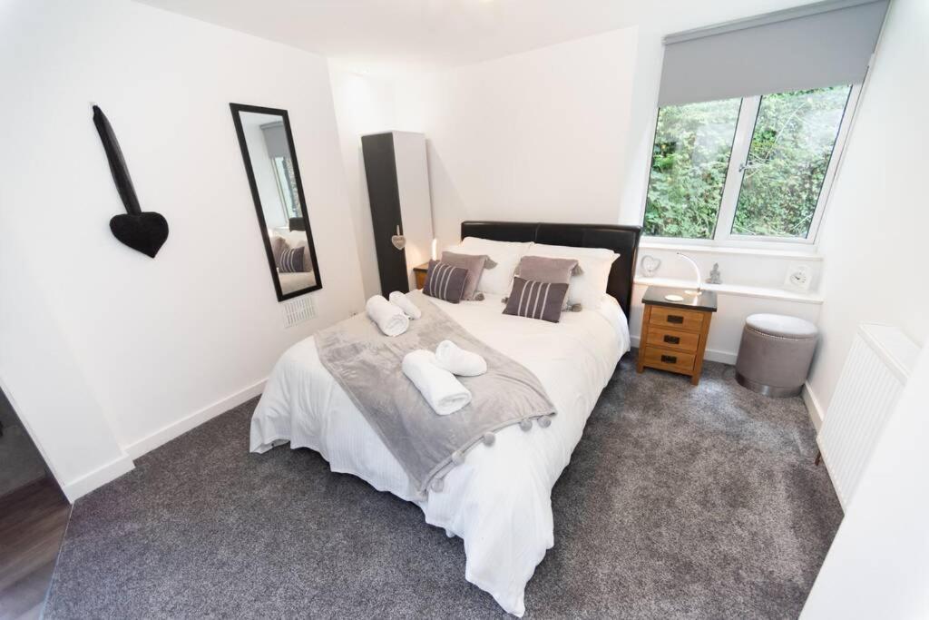 Modern House In Looe, Near And Bars With Great Views And Free Access To A Nearby Indoor Swimming Pool Casa vacanze *