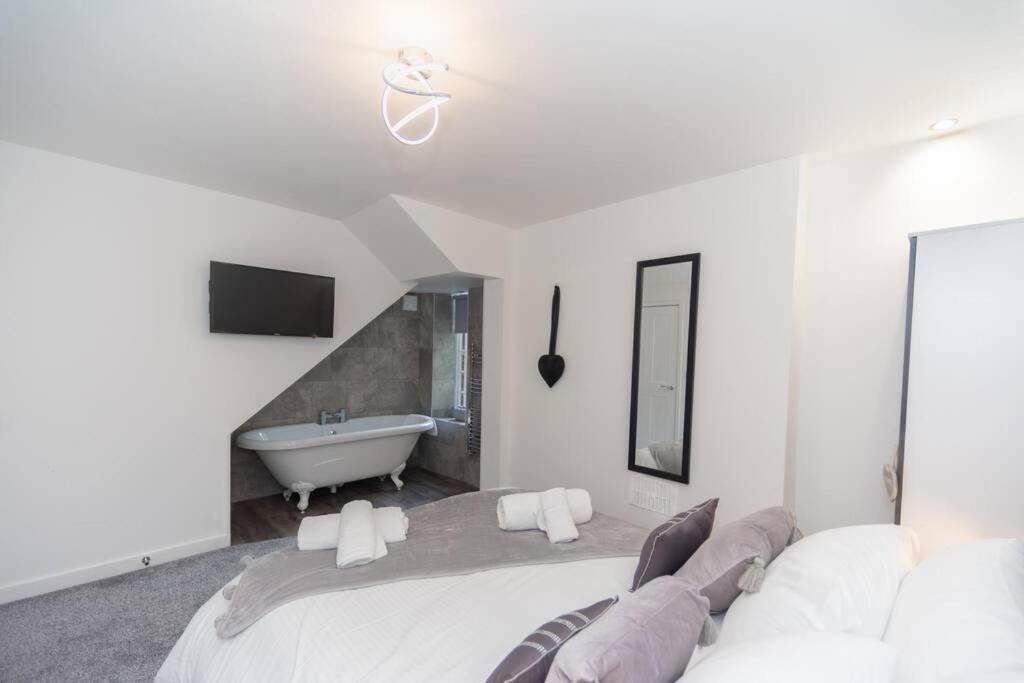 Modern House In Looe, Near And Bars With Great Views And Free Access To A Nearby Indoor Swimming Pool Casa vacanze